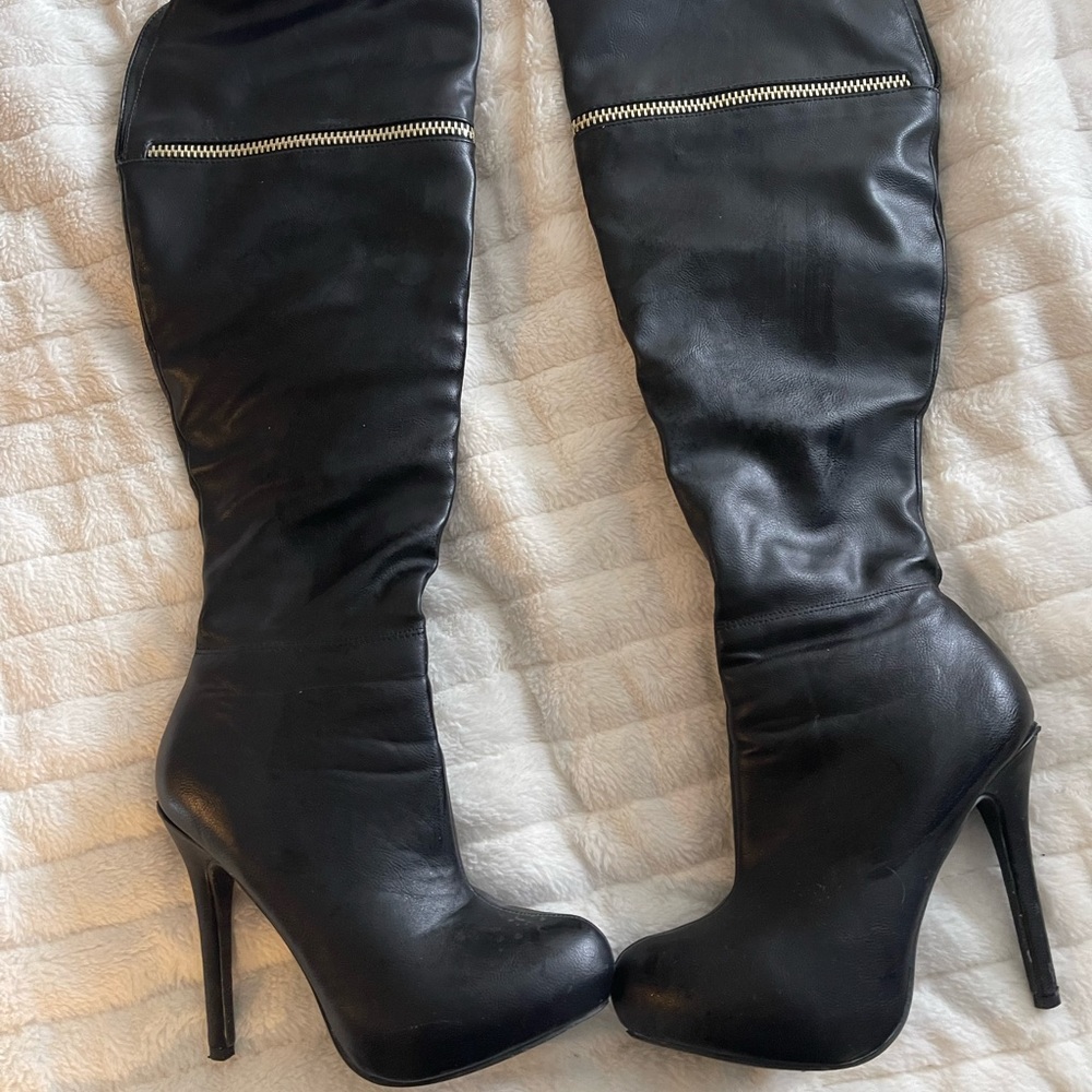 Black knee high boots